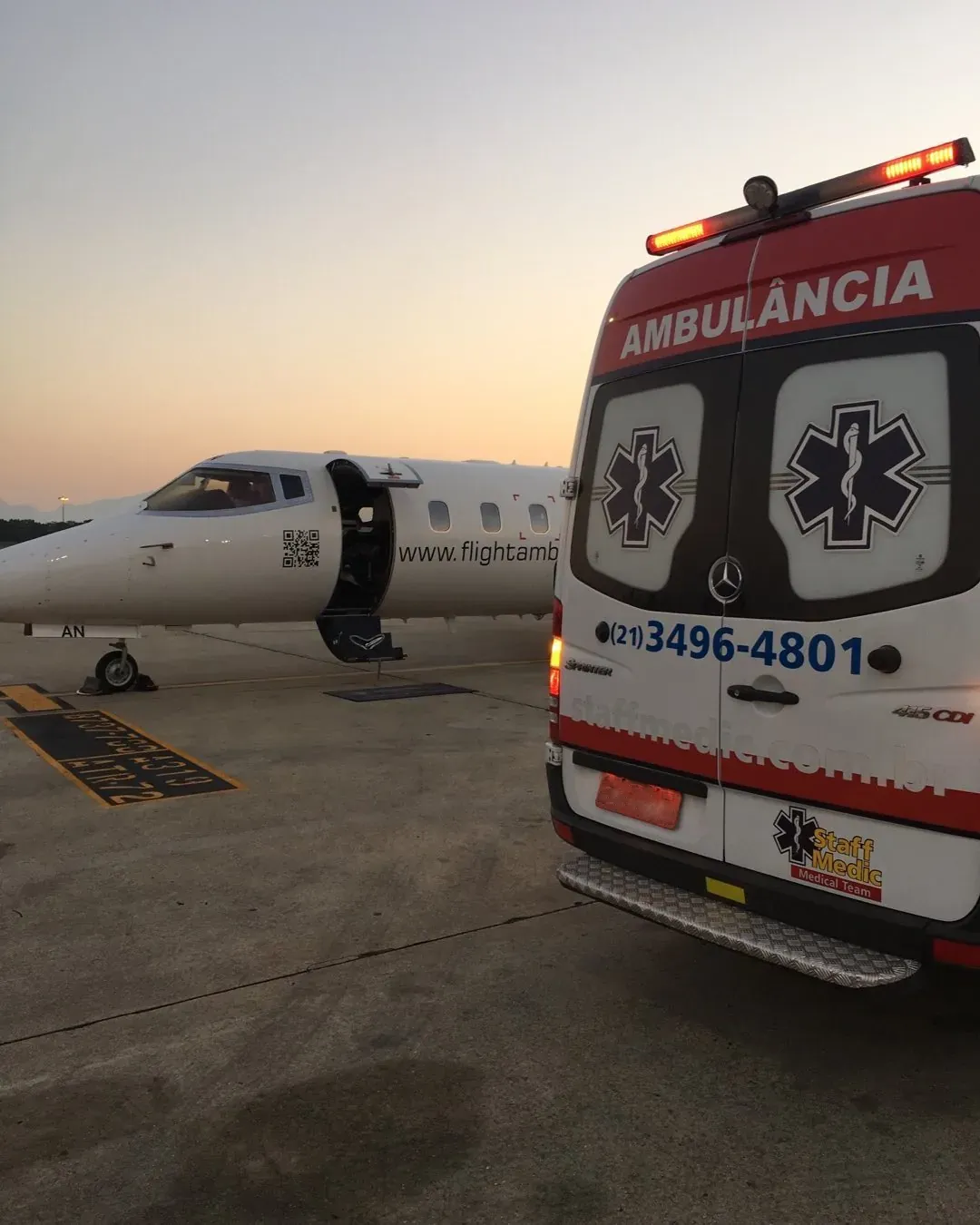 Equipe médica em área protegida no Rio de Janeiro