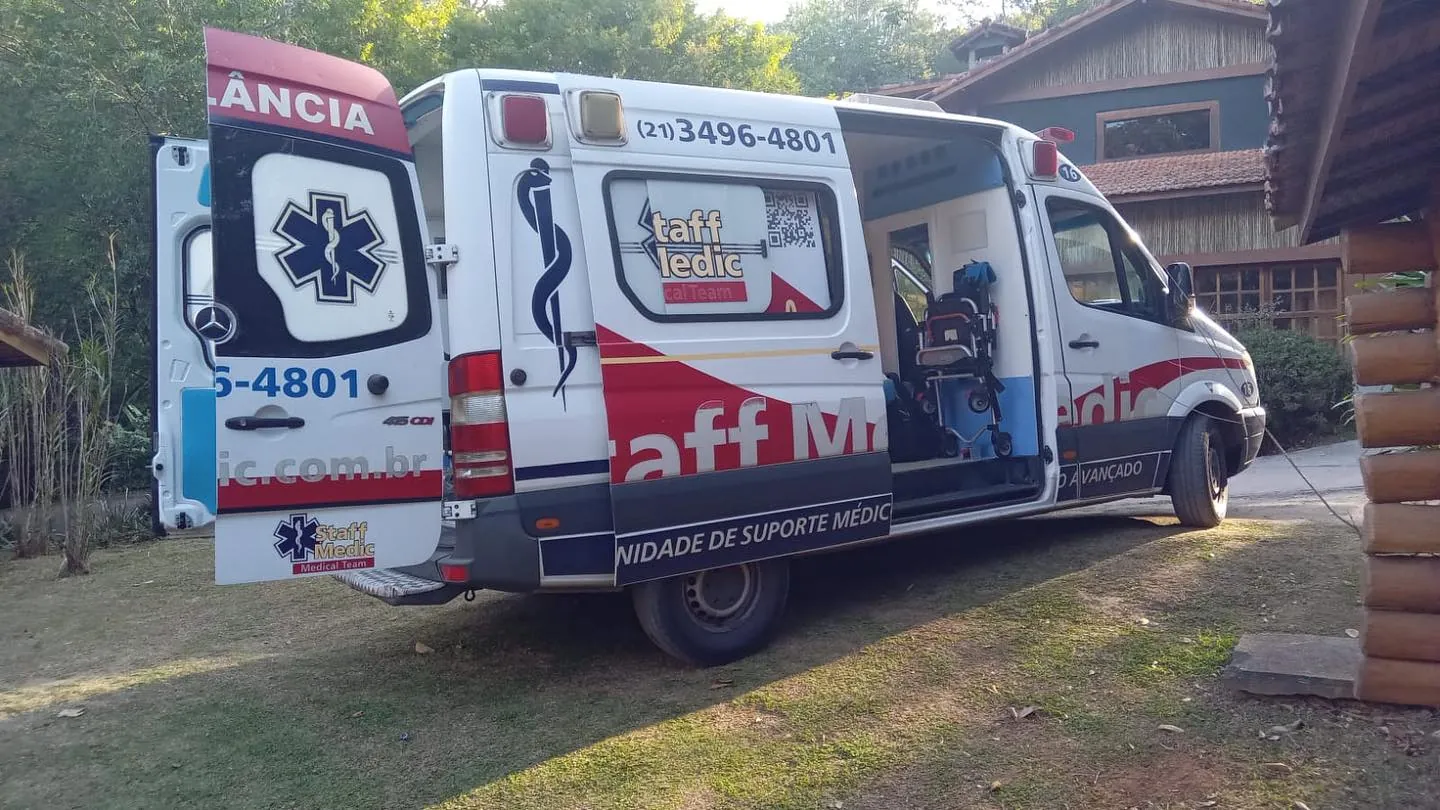 Frota de ambulâncias Staff Medic em área protegida