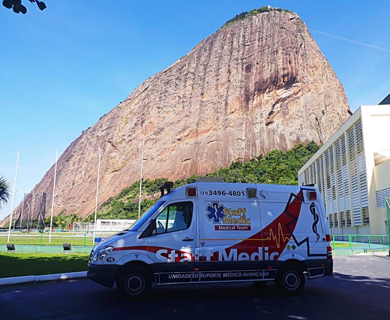 Equipe da Staff Medic pronta para atendimento